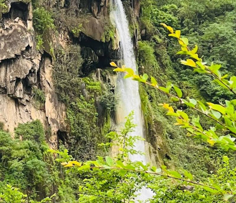 Aadi Waterfall (Ghiadh)