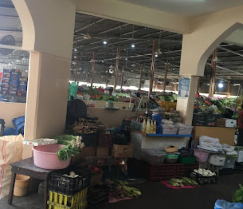 Fruit and vegetable market