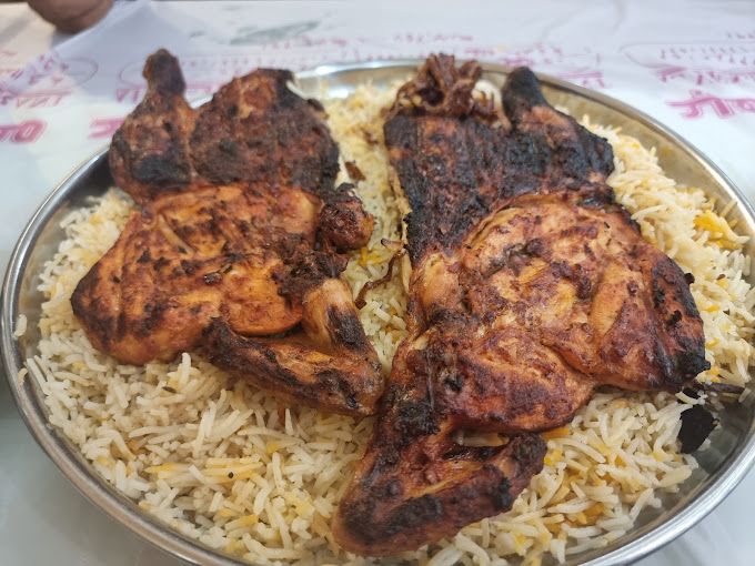 A photograph of Al Yemen Al Saeed Land Restaurant