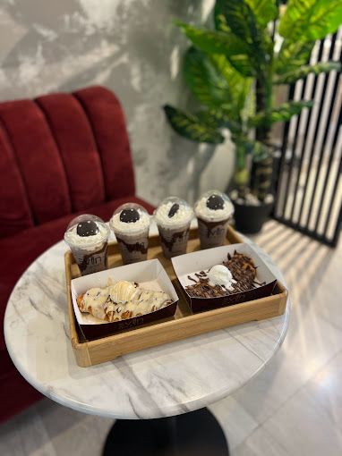 EVIN 8 CAFE