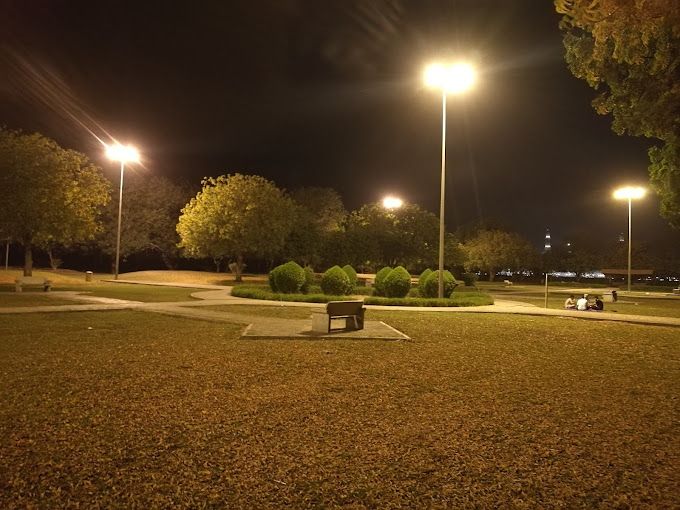 A photograph of Suwaihrah Public Park