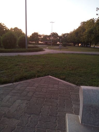 A photograph of Suwaihrah Public Park