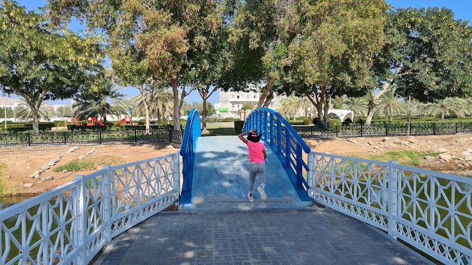 A photograph of Qurayyat Lake Park