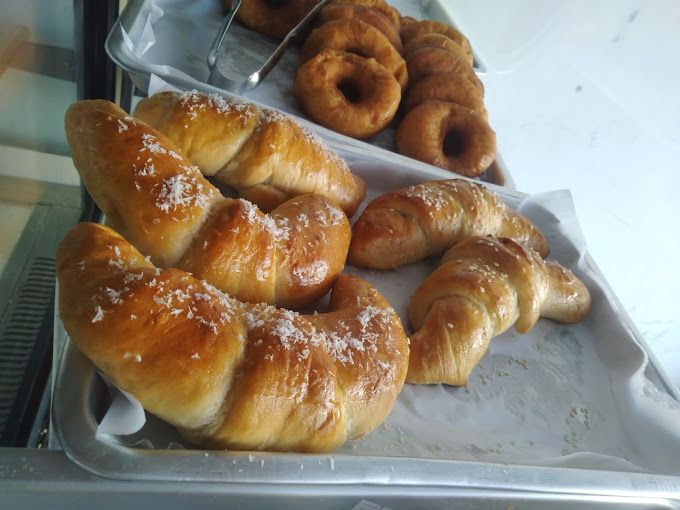 A photograph of Yemeni bakery