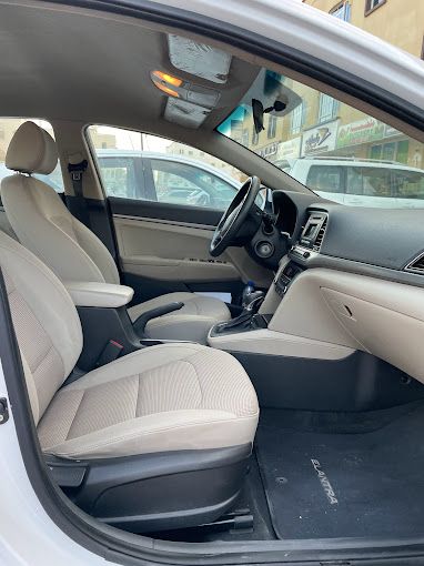 A photograph of Bamtarf car rental