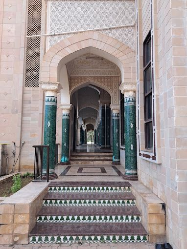 A photograph of Al-Shanfari Mosque