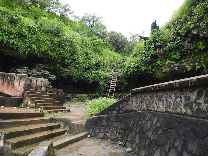 A photograph of Sahl Itin