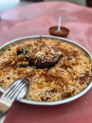 A photograph of Nozol Al Diyafah Restaurant and Kitchen serves Turkish, Indian and Arabic food