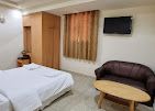 A photograph of Al Majd Hotel