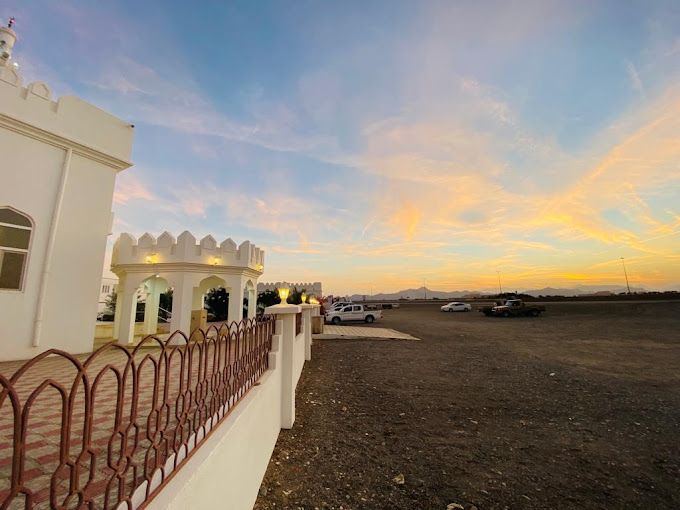 A photograph of Al Falah Mosque