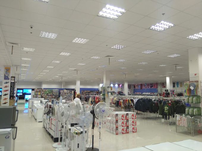 A photograph of Shinas Mall