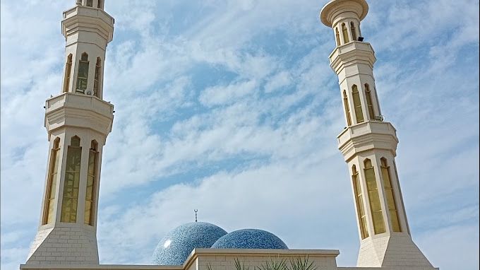 A photograph of Fatima Al-Zahra Mosque