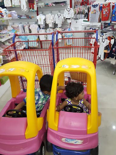 صورة لـ Luluat Shinas Hypermarket