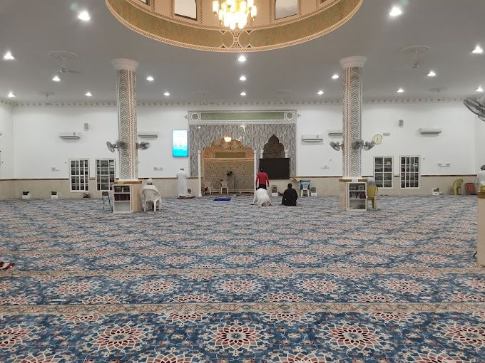 A photograph of New Liwa Mosque