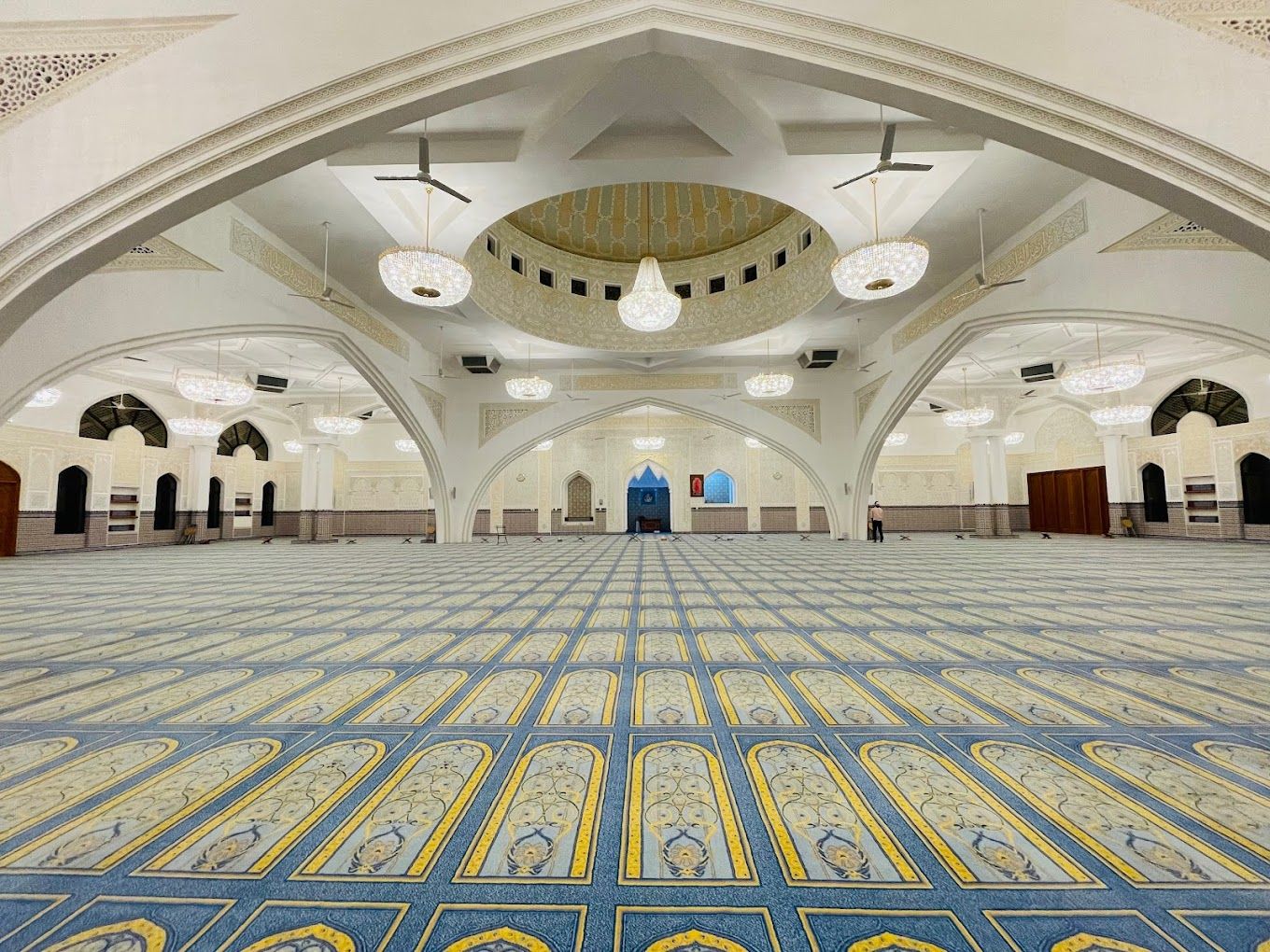 A photograph of Sultan Qaboos Mosque in Ibra