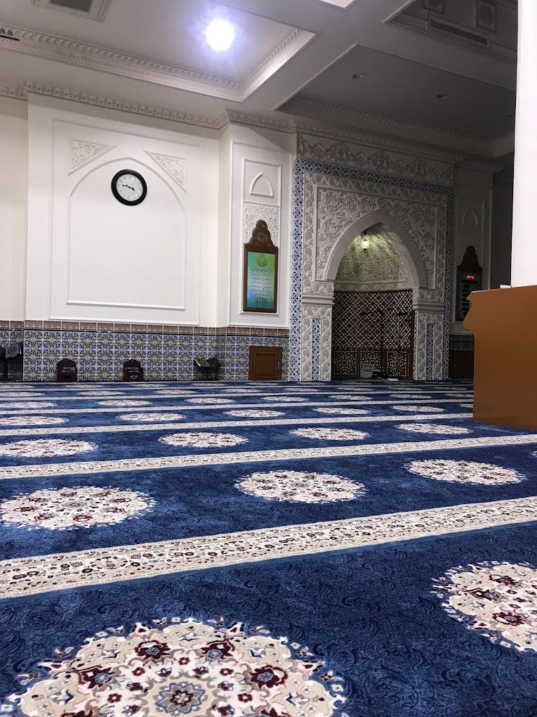 A photograph of Al-Makareem Mosque
