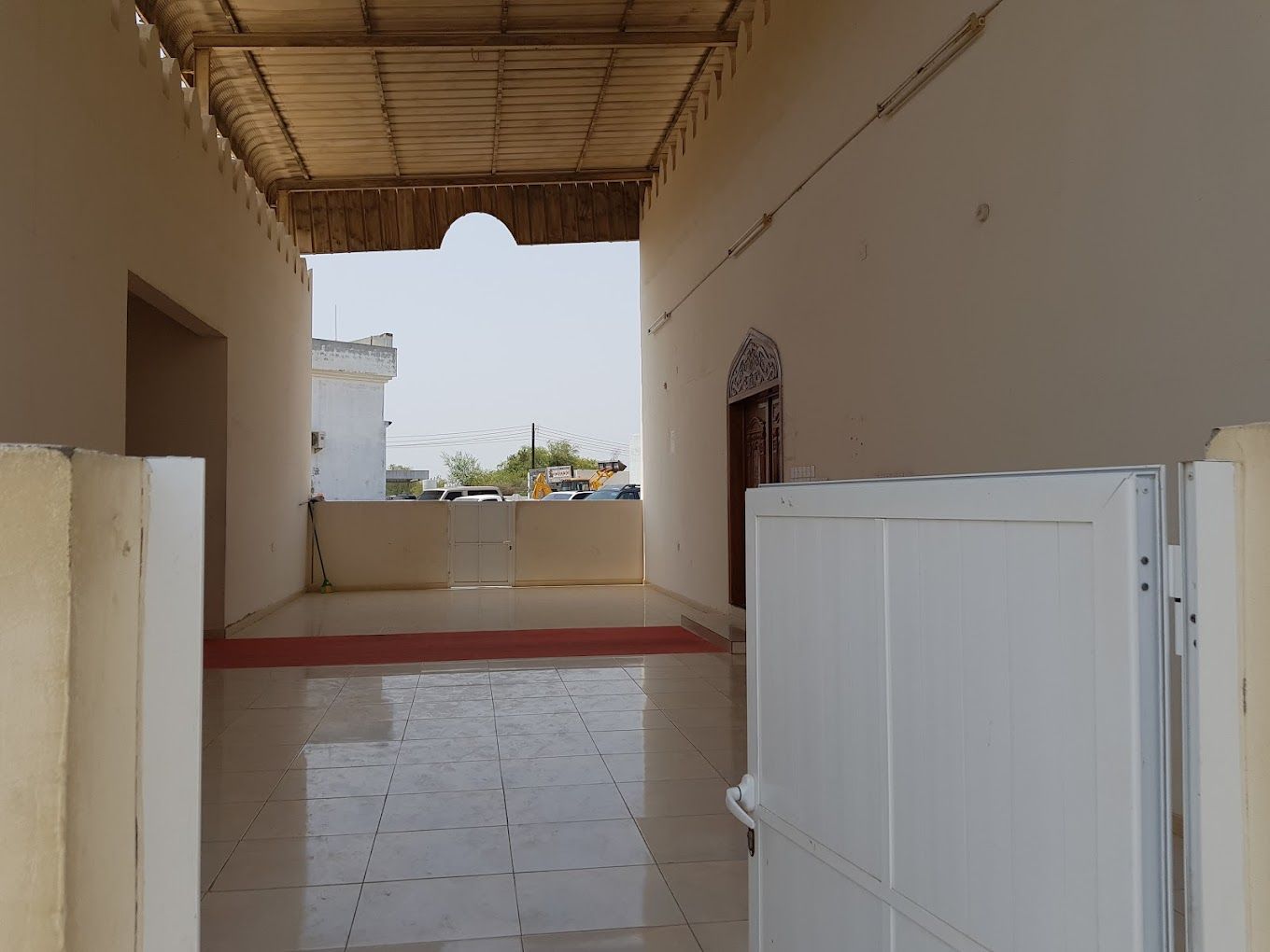 A photograph of Al-Rahman Mosque