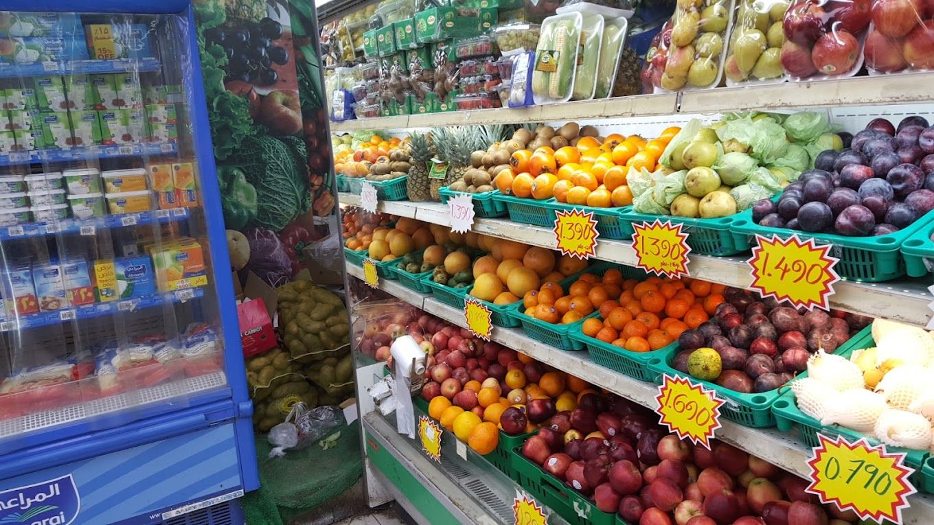 A photograph of Al Ezza Hyper Market