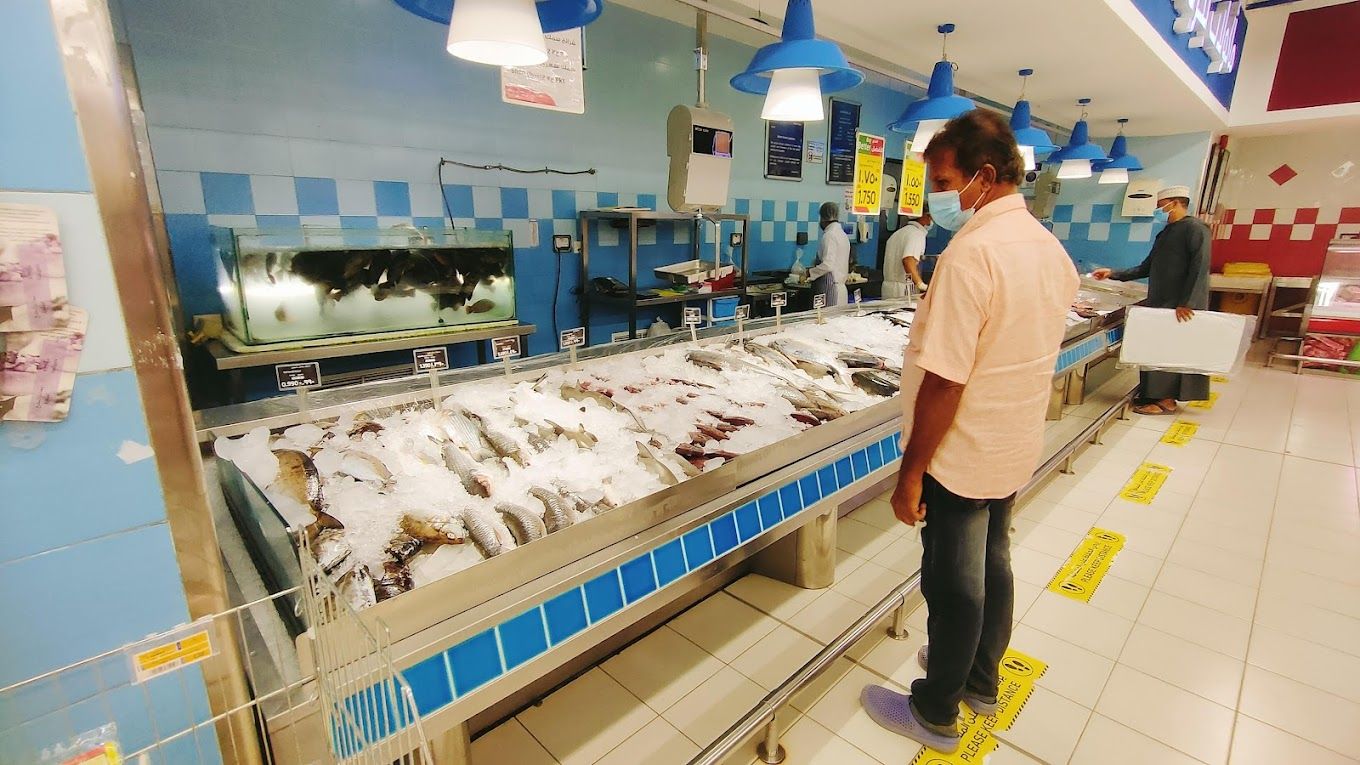 A photograph of Lulu Hypermarket Suwaiq