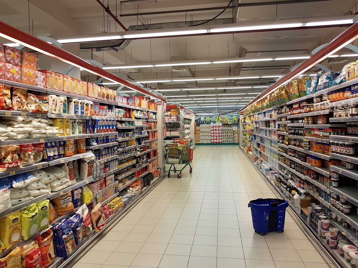A photograph of Lulu Hypermarket Suwaiq