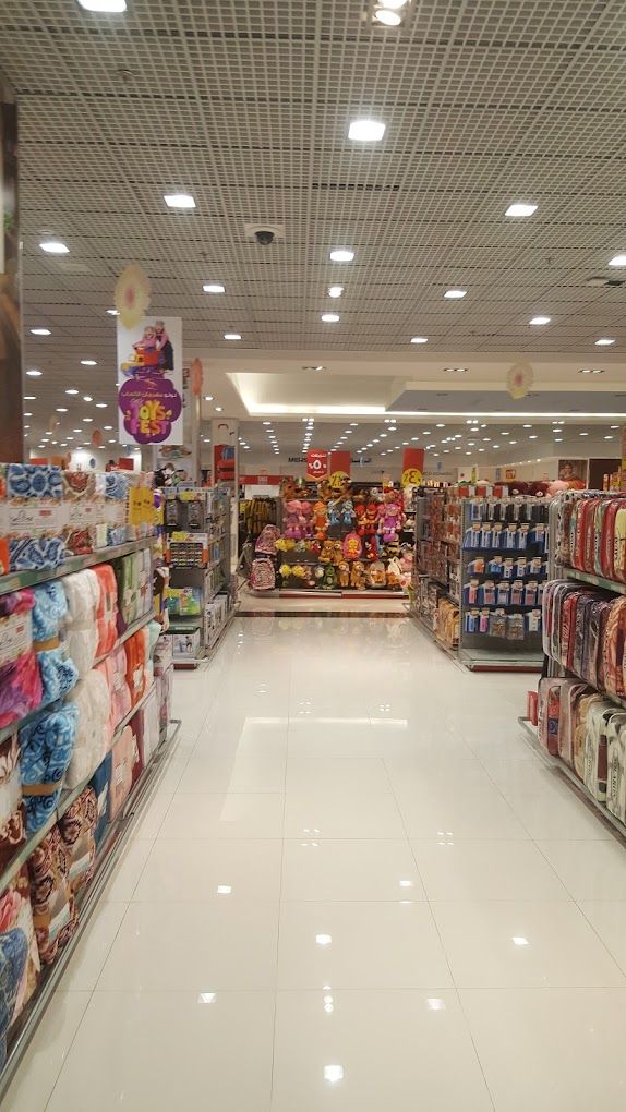 A photograph of Lulu Hypermarket Suwaiq
