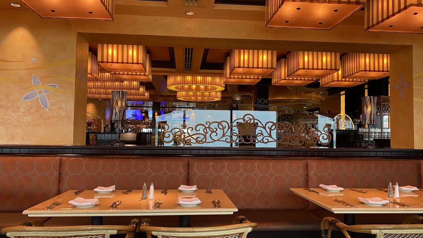 A photograph of The Cheese cake Factory