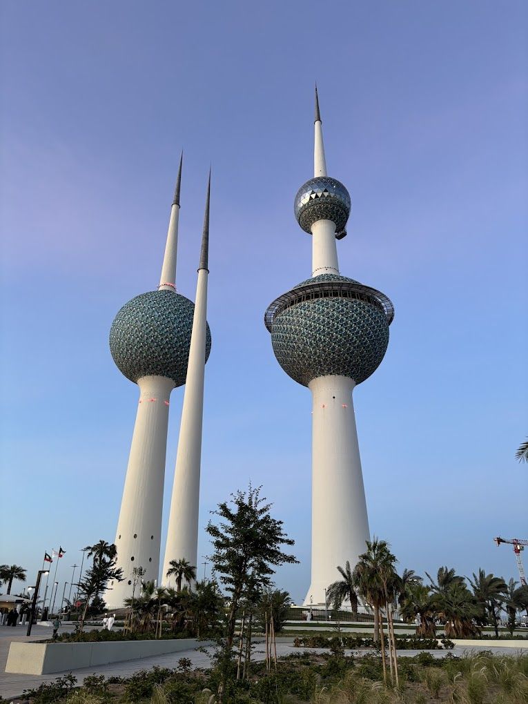 A photograph of Kuwaiti Dinar Monument