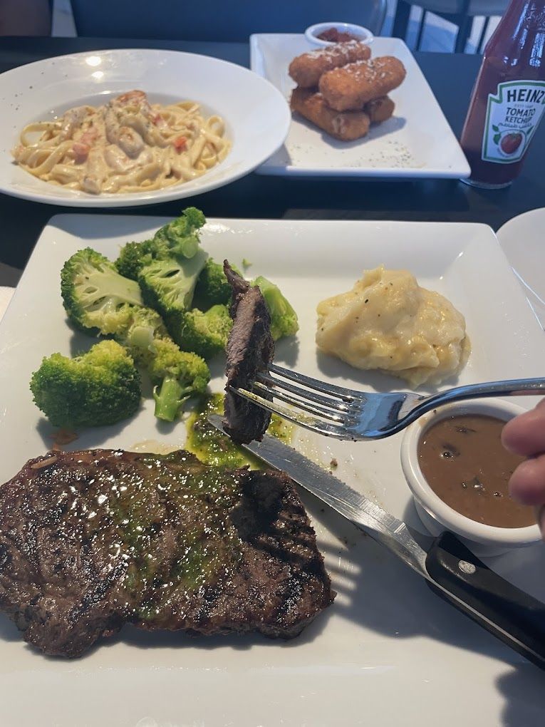 A photograph of TGI Friday's