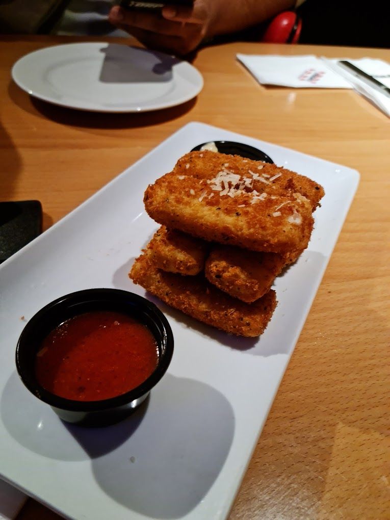 A photograph of TGI Friday's