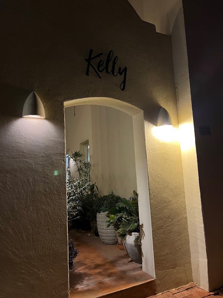 A photograph of Kelly